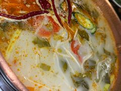 -洱火云南酸菜牛肉火锅(石景山当代商城店)