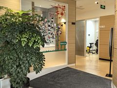 -瑞尔齿科(上海长风大悦城店)