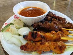 -东海岸人工湖美食村