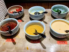 自助调料区-潮牛海记•潮汕牛肉火锅•醉鸡煲•粿条汤(通北路店)