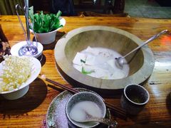 -滇香肴·云南菜蒸汽石锅鱼(云南北路店)