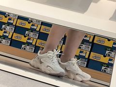 -SKECHERS 斯凯奇(上海国际时尚中心店)