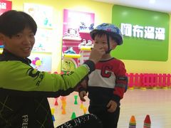 -阿布溜溜(同曦假日百货店)