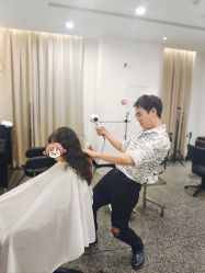 -SWANK SALON