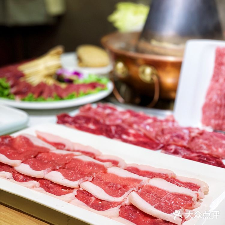 打卡超美味的铜锅涮肉!大口吃肉的幸福~