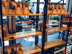 面包甜点陈列柜-81BAKERY(大学路店)