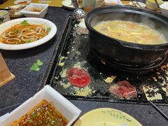 -有一锅·野生菌黑山羊腊排骨火锅(古城北门店)
