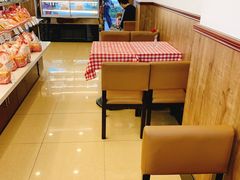 -红宝石·鲜奶小方·海派西点房(浦三店)