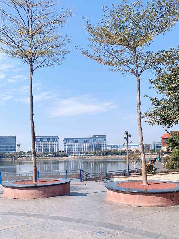 埭辽水库-"949494埭辽公园是大家休闲娱乐的好去.