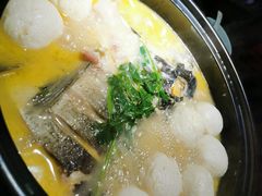 -卢大鲜鱼头捞饭(美利广场店)