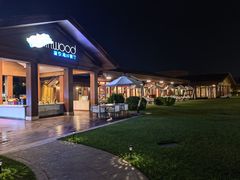 -三亚亚龙湾瑞吉酒店·宴悦Driftwood·游水海鲜·牛排·草坪·私人定制