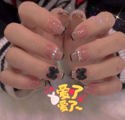 -悦指间美甲美睫