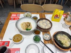 -馋三尺蟹粉小笼(人民广场店)