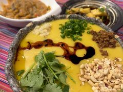 -香巴拉云南餐厅(华莱坞店)