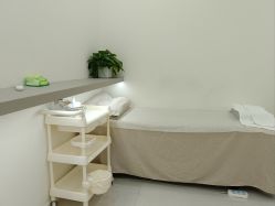 -苗方清颜专业祛痘·皮肤管理