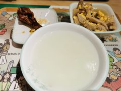 -老乡鸡(上海白玉兰广场店)