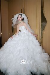 点击看大图 -艾拉·女王婚纱礼服馆
