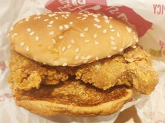 麦辣鸡腿堡-麦当劳(杭州西湖银泰百货店)