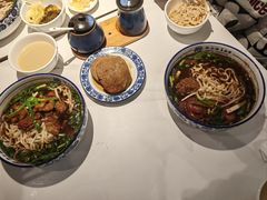 -镇南锅盖面馆(解放路店)