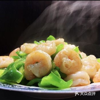 用料   虾仁 250克  黄瓜(或柿子椒)