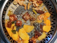 -亿海百鲜海鲜烤肉自助(贵阳数博万达店)