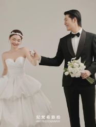 -纪梵希旅拍婚纱摄影(大连总店)