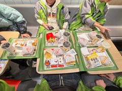 -麦当劳(轻轨曹杨路店)