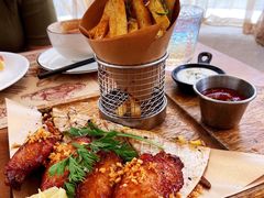 -Mark&Mars Restaurant