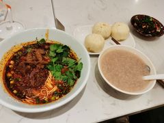 -李与白包子铺(桐梓林店)