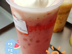 桃桃莓莓雪酪乳-爷爷不泡茶NOYEYENOTEA(武汉佰港城创始店)