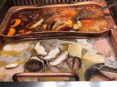 -老牌坊云南鱼豆花火锅(嵩山店)