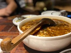 海鲜酸辣汤-前海沿·青岛菜(大拇指广场石老人店)