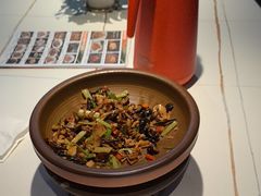 -阿瓦山寨·湘菜现炒·剁椒鱼头王(咸阳总店)