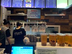 -万记麻辣烫国展总店
