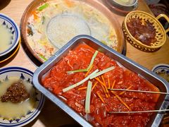 -洱火云南酸菜牛肉火锅(石景山当代商城店)