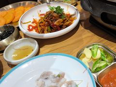 -青瓦餐厅·生鱼片·韩园烤肉(西塔店)