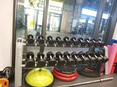 -思迈威健身(积玉桥万达店)