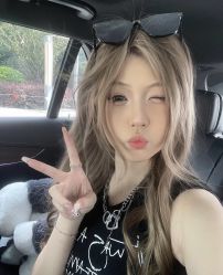-Hello Lady发型设计