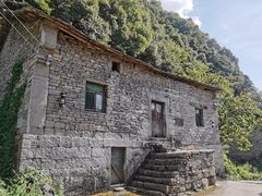 -高荡千年布依古寨旅游景区