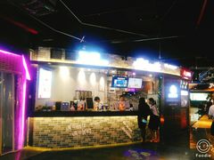 -时尚MEGO商业广场(华新地铁店)