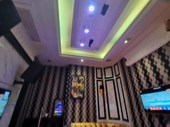 -皇马纯KTV·量贩·聚会(民治店)