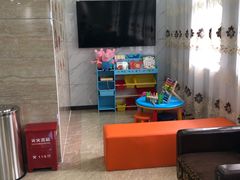 -茂菊口腔连锁(浦东南路店)
