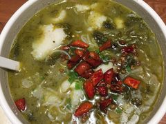 -渝是乎酸菜鱼(龙旗购物中心店)