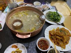 人参滋补鸡-朴小妹人参鸡汤火锅(长白山万达店)