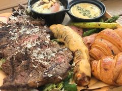 -Mark&Mars Restaurant