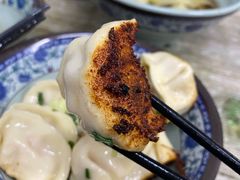 鲜肉煎饺-无名氏宵夜小摊(祝家三姐妹馄饨店)