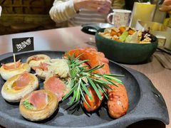 -鹿萤季·营地小馆(皇后公园店)