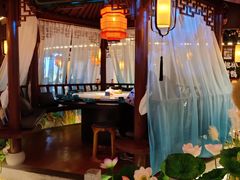 -荷塘秋月·本帮江浙菜(国权路店)