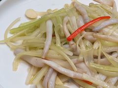 西芹炒沙虫-南海渔村(火炬园店)