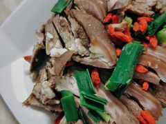 -墨脱石锅椰子鸡•香草鸭•东山羊(大东海店)